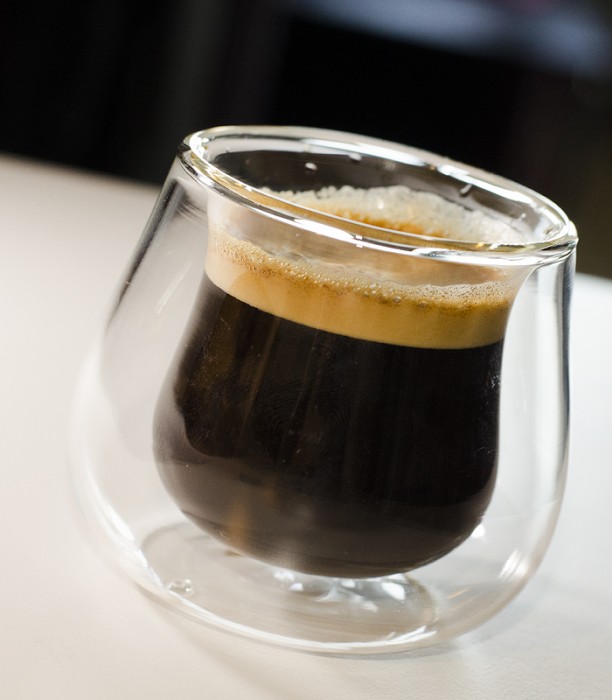 Espresso i glas